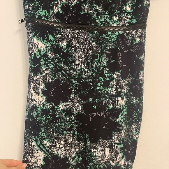 Philosophy Dress - Picture 4 of 5